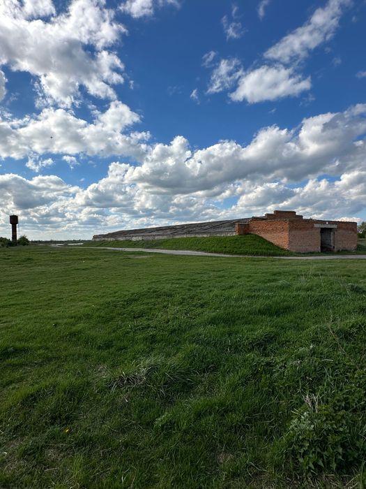 Продам ангар, склад: 20 000 $ - Продаж складів, ангарів Рівне на Olx