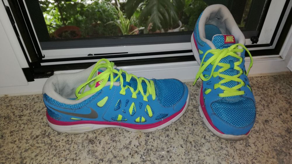 Sapatilhas Nike (última baixa de preço)