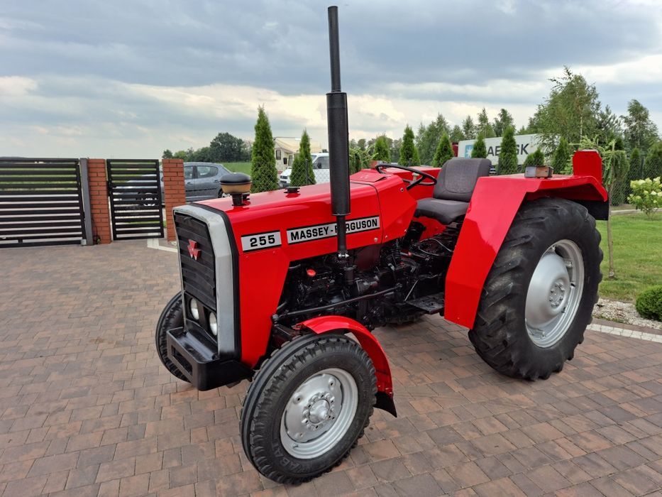 Massey Ferguson 235