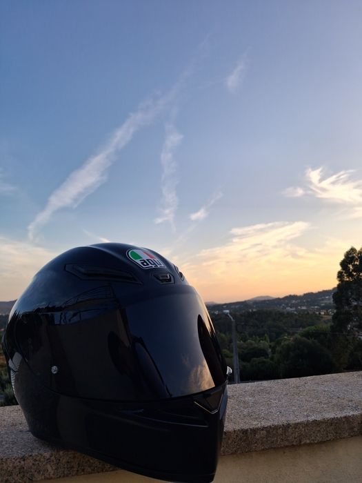 Vendo Capacete AGV K1+ viseira escura