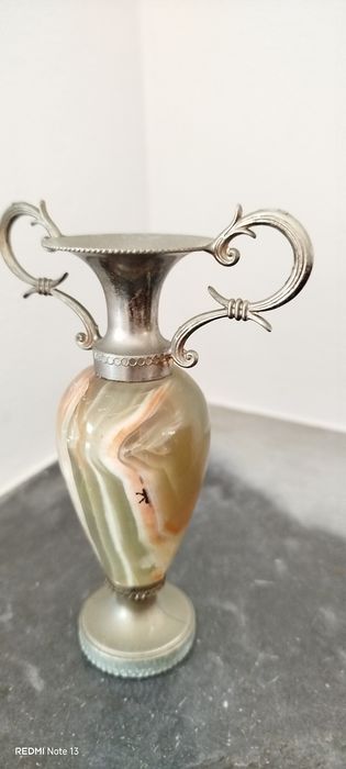 2 vasos em Onix e metal
