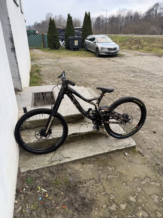 Specialized demo 8