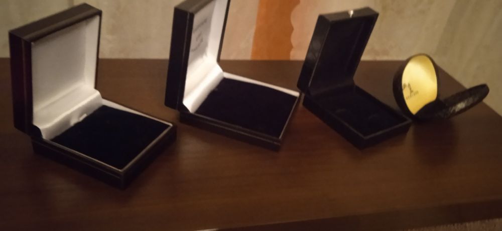 Подарочные коробки