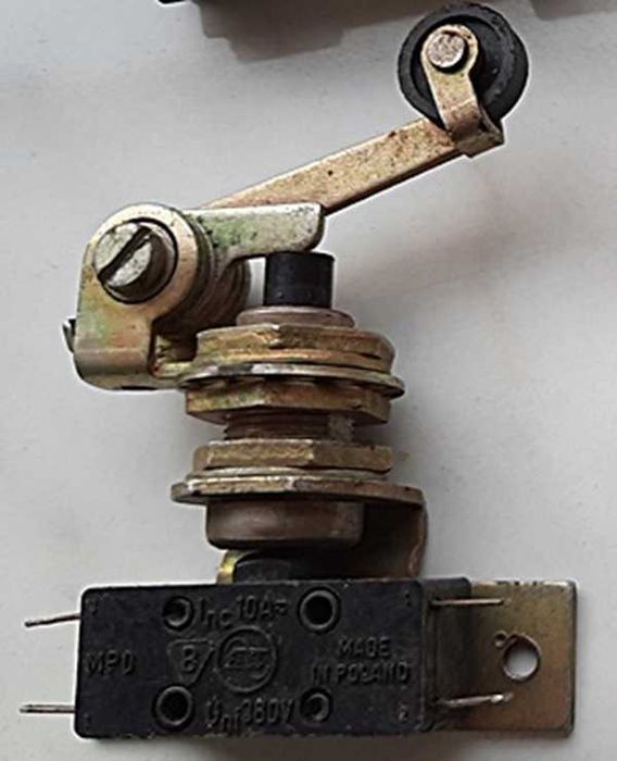 Wyłącznik krańcowy MPO - 3 , 10 A 380 V