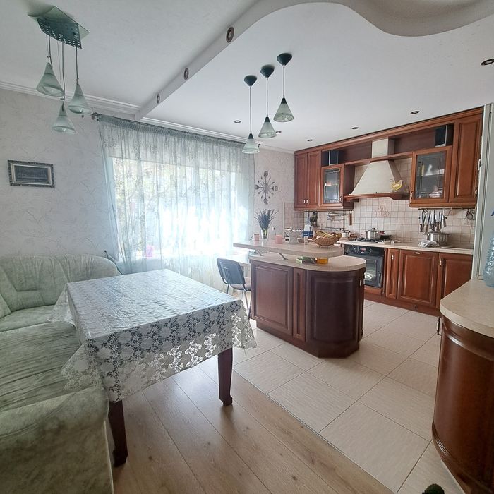 Будинок для великої родини