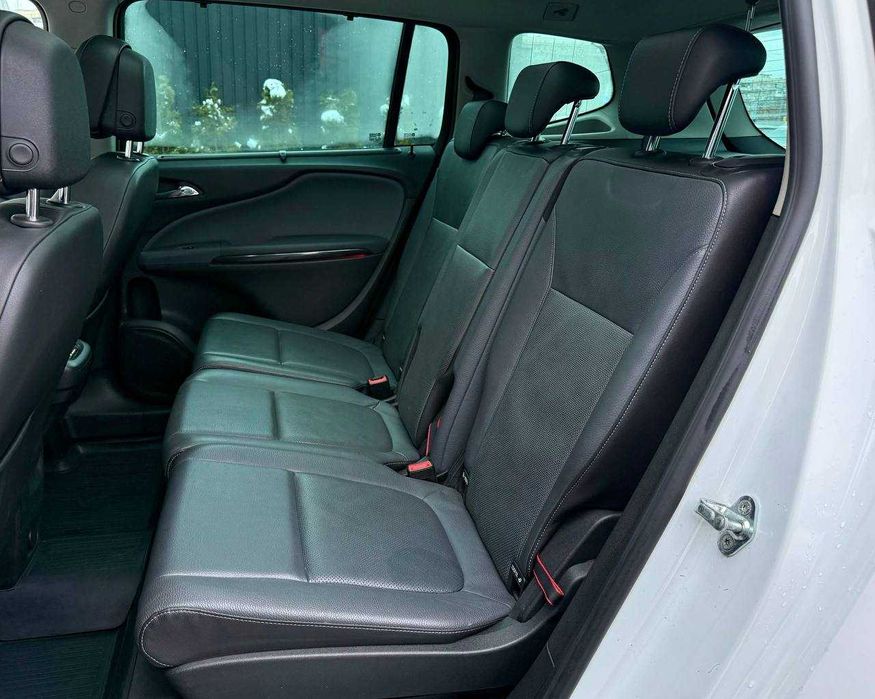 Opel Zafira Tourer OPC-line