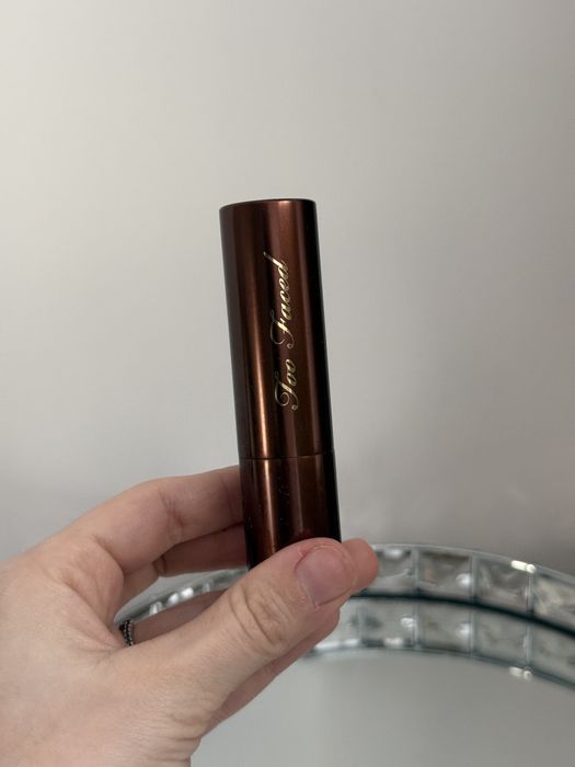 Bronzer z Too Faced viralowy