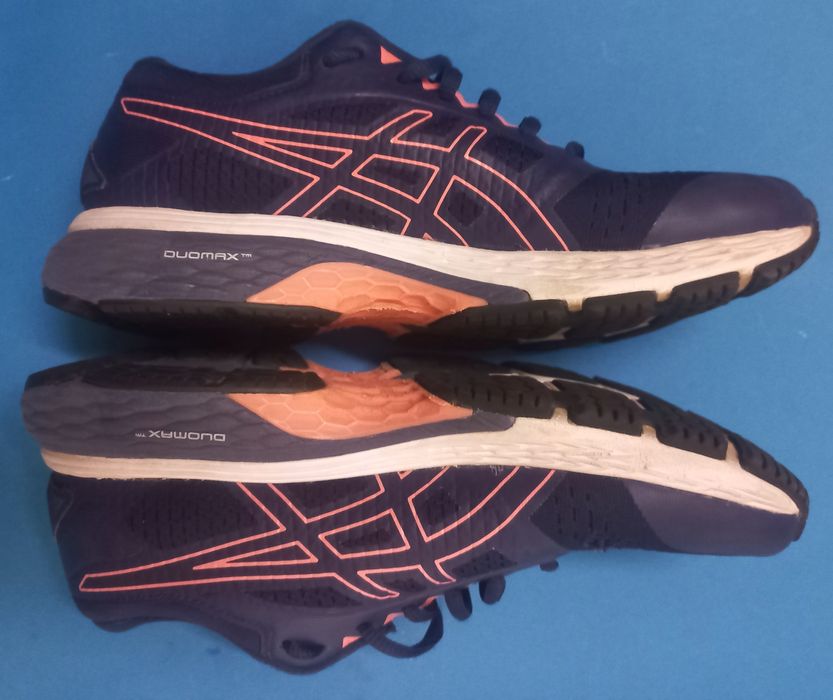 Кросівки Asics,  розмір 39