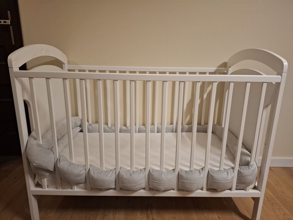 Łóżeczko dziecięce 120x60 + materac Hilding Dobranocka