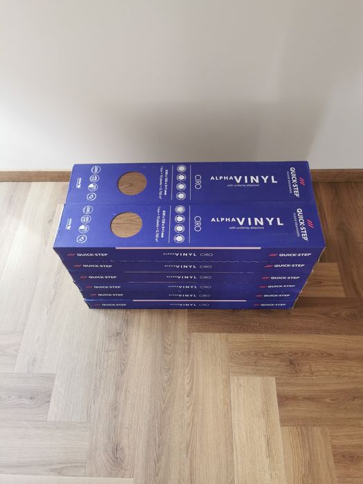 Panele winylowe SPC LVT Quick Step - Jodełka Dąb Karmel, nowe, 9,5 m²