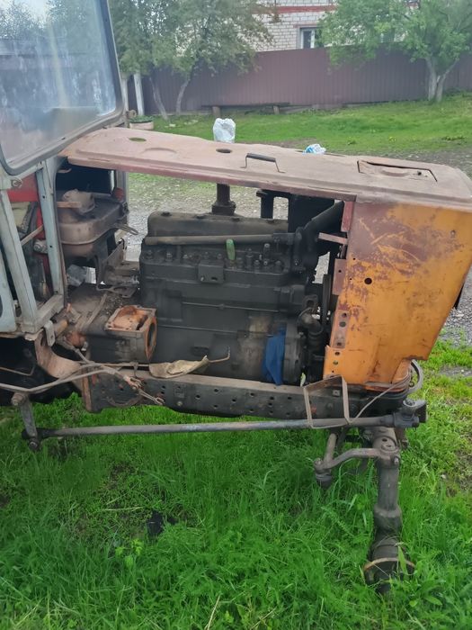 Продам  трактор ЮМЗ целиком на запчасти