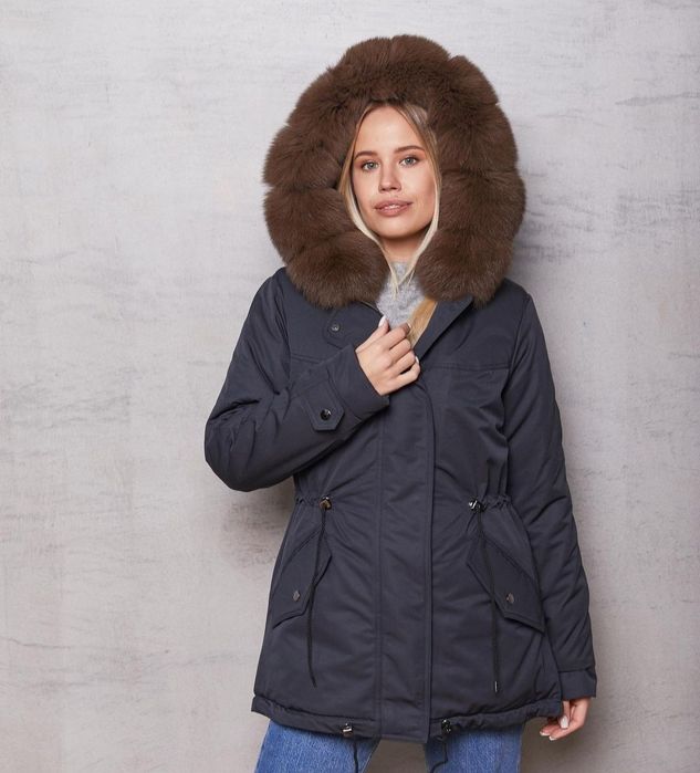 Продам парку с мехом песца 52р