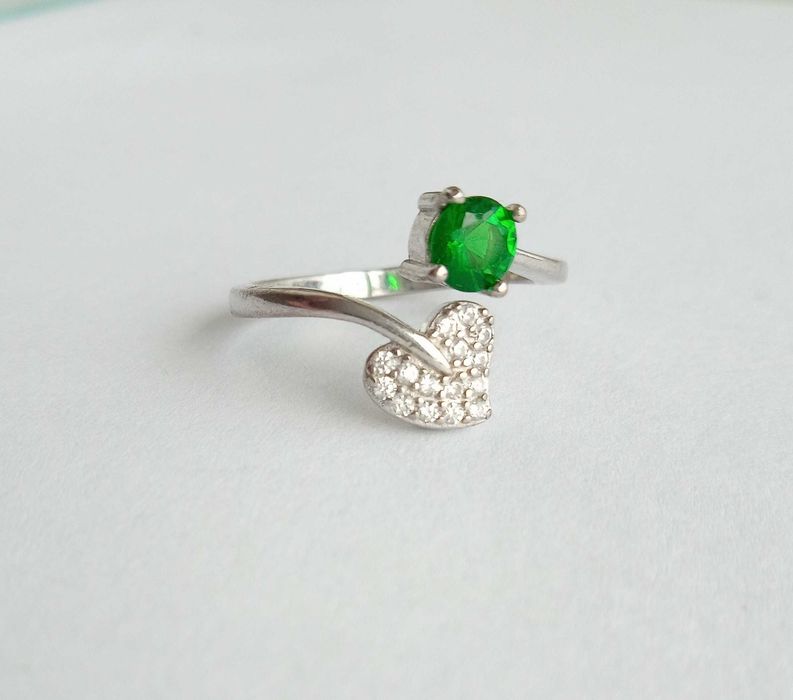 Каблучка кільце з каменями. Срібло 925 проба