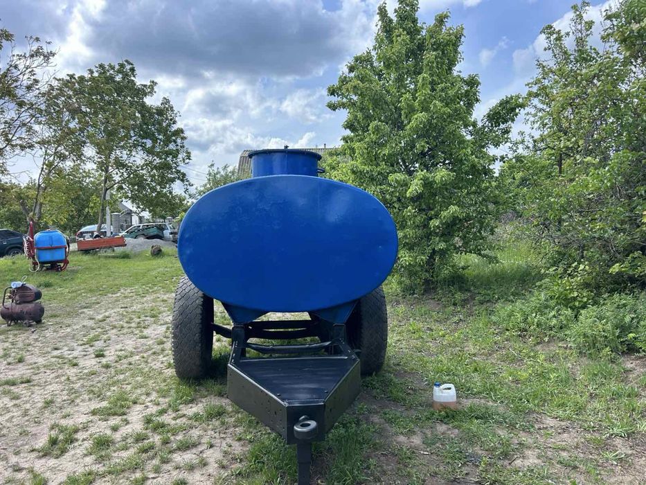 Продам бочку 5 кубів.