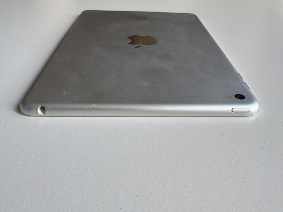 IPad mini 4  16GB silver