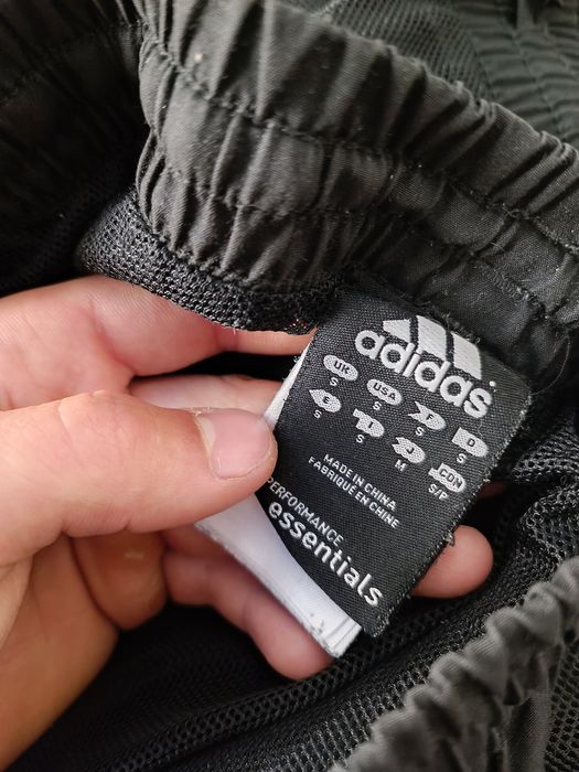 Нейлонові, широкі штани Adidas