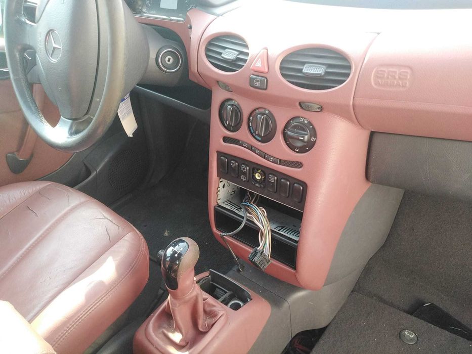 PARA PEÇAS Mercedes W168 A 160 1.6 a Gasolina com 101 CV de 1999