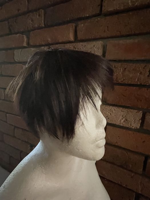 Peruka krotka unisex ciemnobrazowa syntetyczna