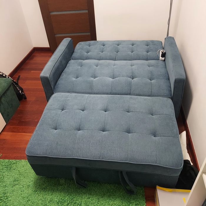 Sofa rozkładana 3 miesiące używana jak nowa.