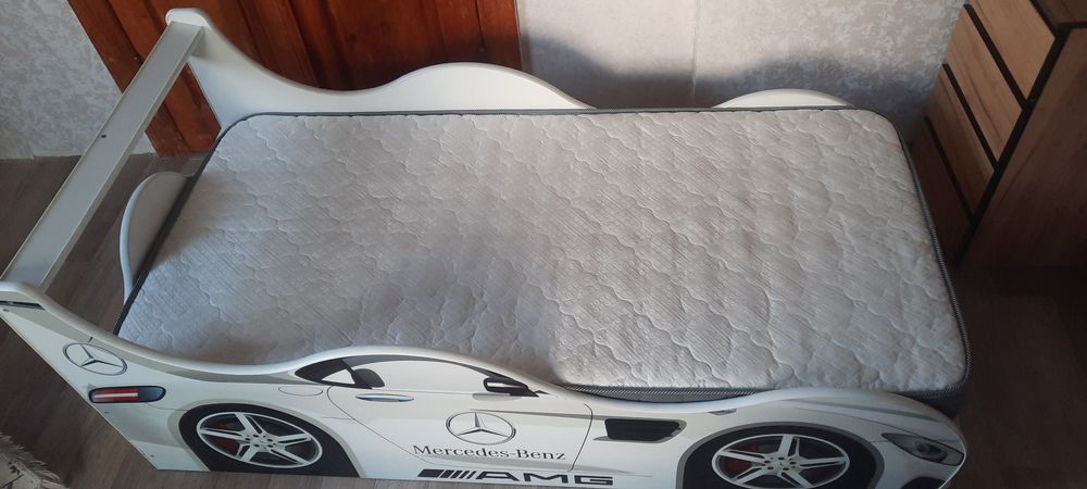 Кровать машина дитяча