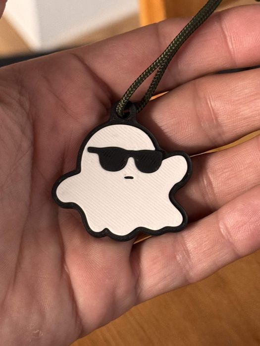 Chaveiro e charme de fantasma divertido