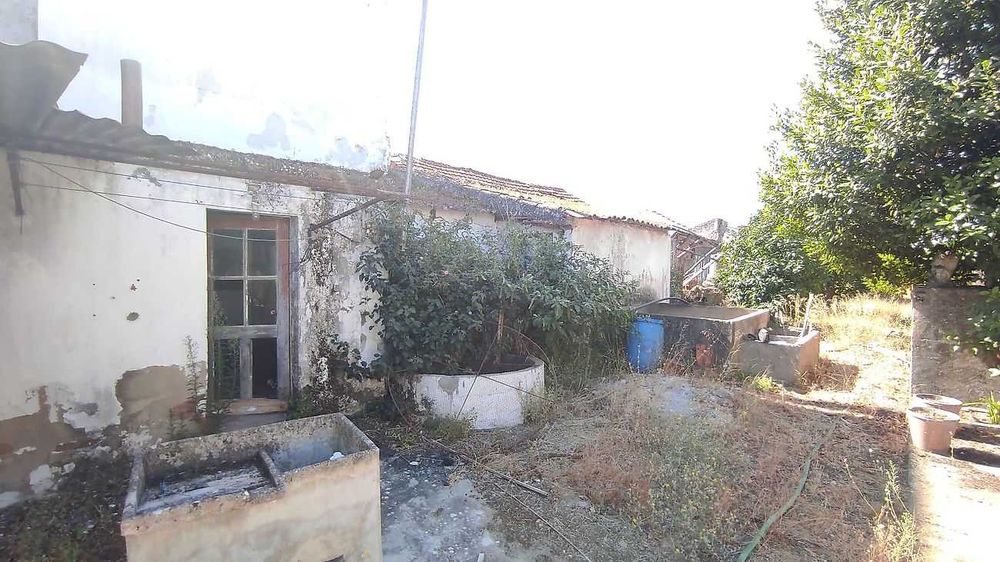 Casa para comprar em Riachos em frente a estação