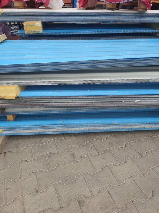 2 GATUNEK, blacha trapezowa, wkręty i inne