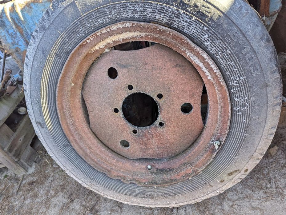 Колеса ЮМЗ МтЗ 80 82 Діск скат покришка Камера Резина Диск На Міст мТз