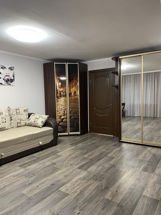 Здам посуточно 2-кімнатну квартиру