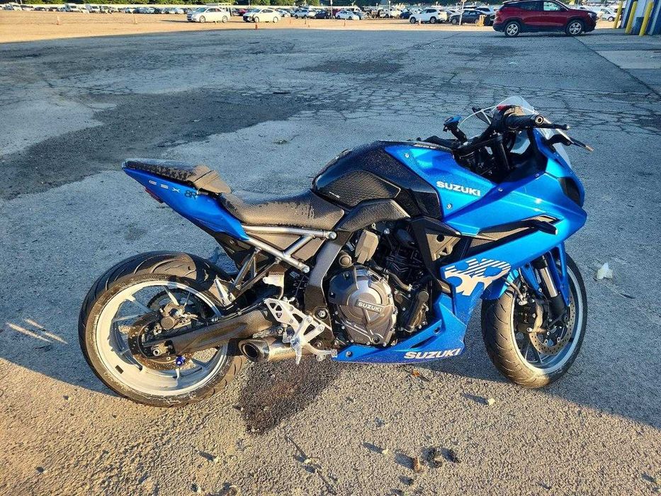2025 Suzuki GSX-8R
