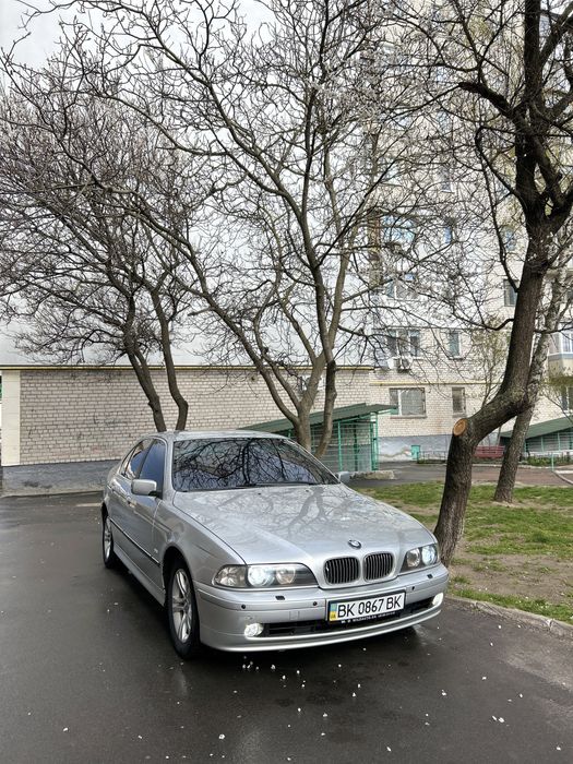 Продам BMW E39 520D m47 2000року
