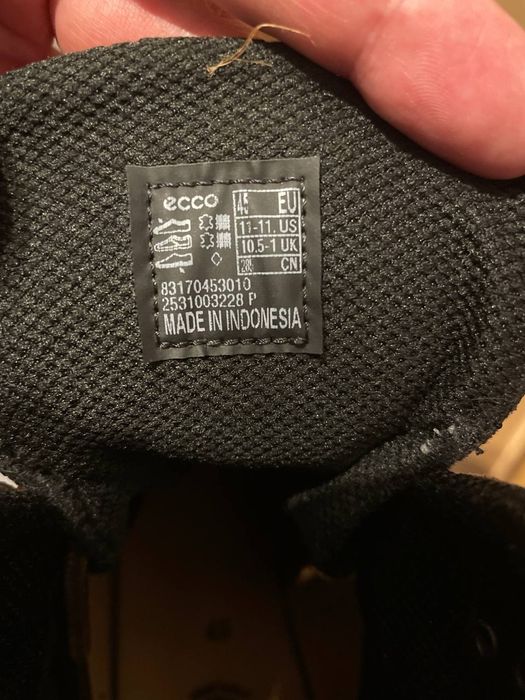 Męskie buty ECCO Track 25 w rozmiarze 45
ECCO Track 25.