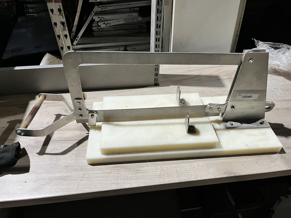 Ручна Хліборізка