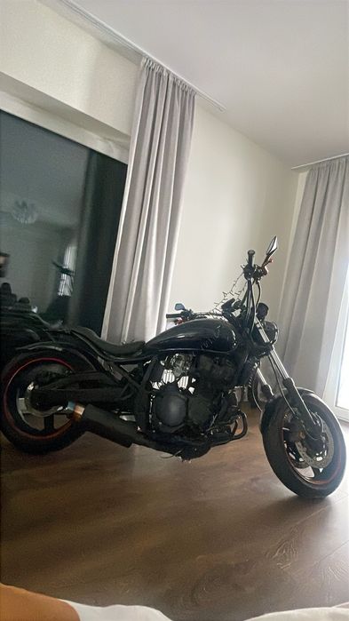 Motocykl Suzuki S40 Café racer