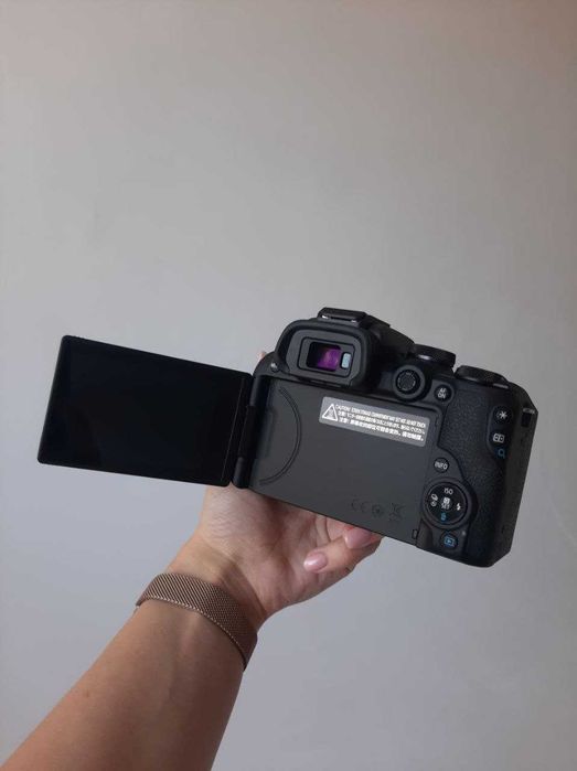 Фотоапарат Canon EOS R10 body та Об'єктив Canon RF 50 mm f/1.8 STM