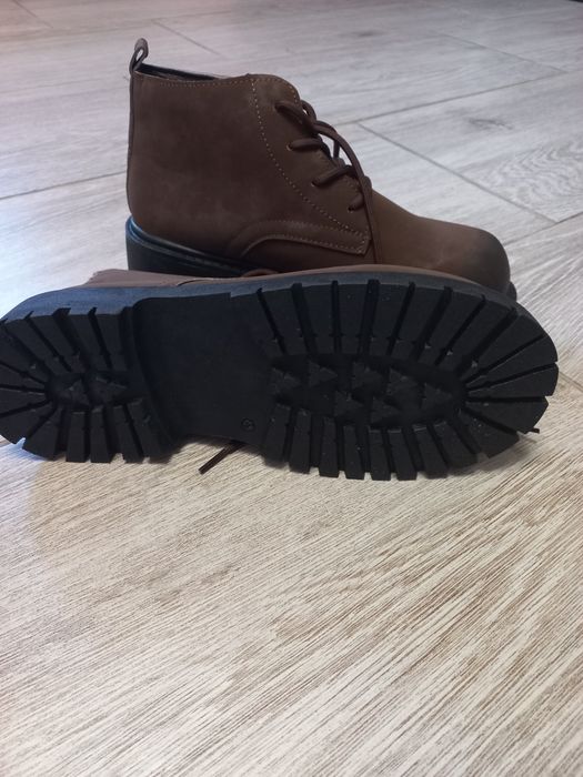 Чоловічі ботинки