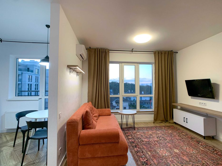 Кришталеві Джерела, Метрологічна, 62, охорона території, парк Феофанія