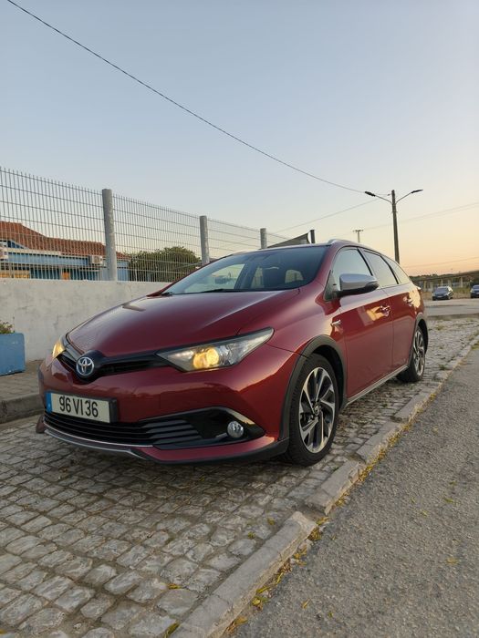TOYOTA AURIS 2018 (Completo) — photo 2