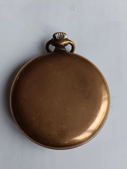 Relógio de bolso marca Ómega a funcionar