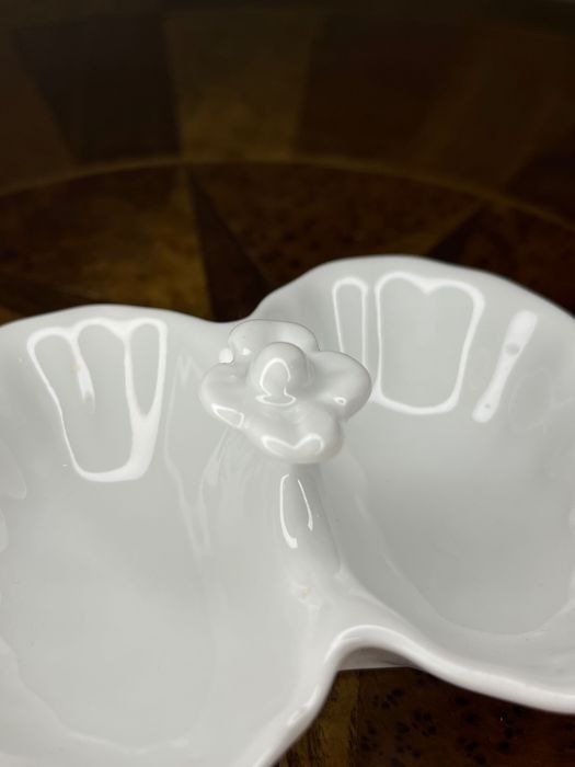 Porcelanowa solniczka pieprzniczka Karolina. Kabarecik z lat 70
