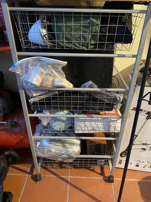 Colunas antigas, leitores de cds, radios, sitemas de som , varios…