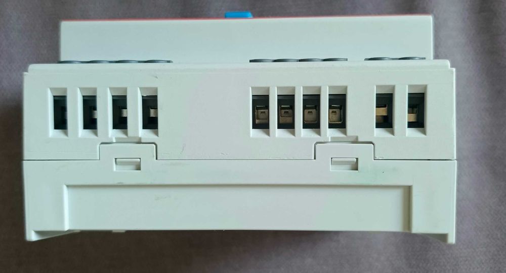 Przekaźnik nadzoru sieci ABB CM-UFD.M31M Modbus RTU – Stan JAK NOWY!