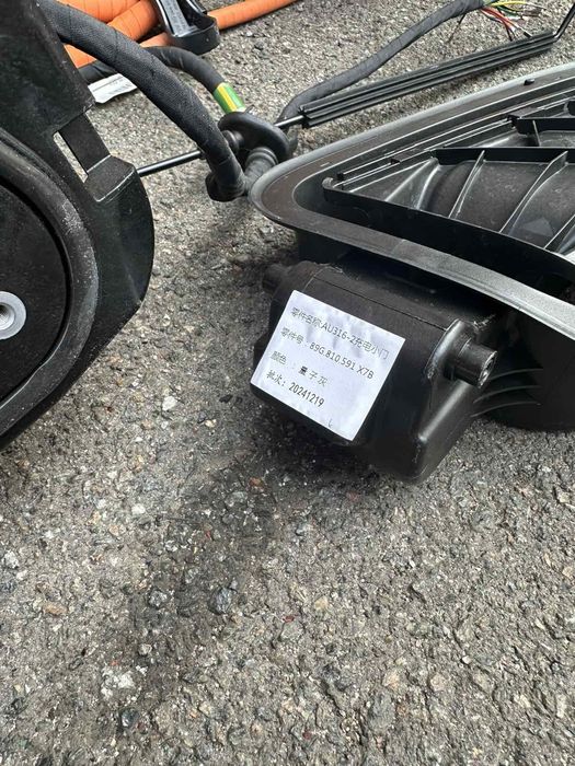 Продам порт зарядки GB/T + інвертор+ проводка Audi q4 e-tron