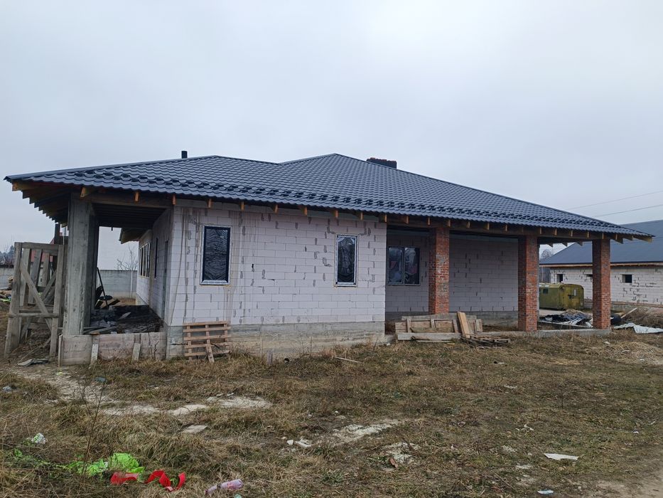 продажа дома в Довжике в центре села