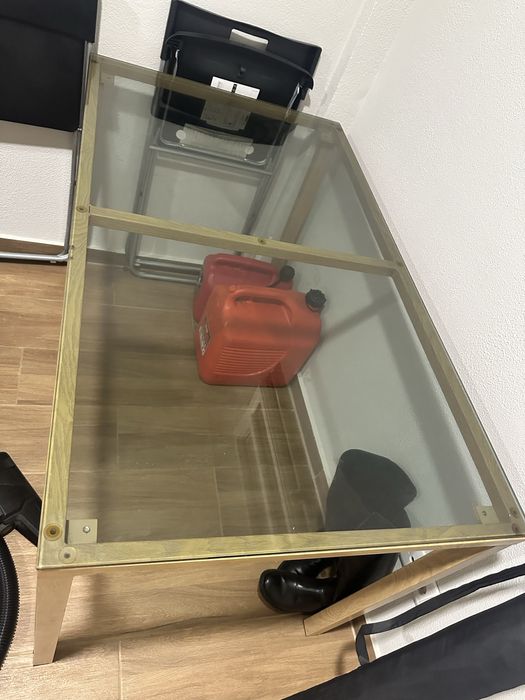 Mesa de vidro esta nova