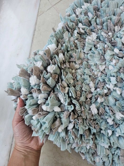 Tapete azul, cinza e branco