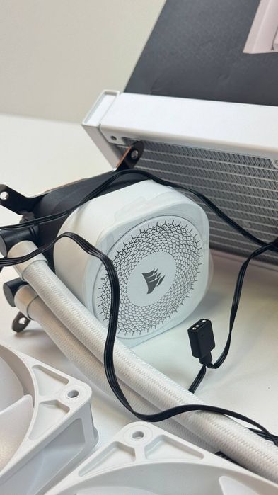 Система рідинного охолодження CORSAIR Nautilus 360 RS ARGB