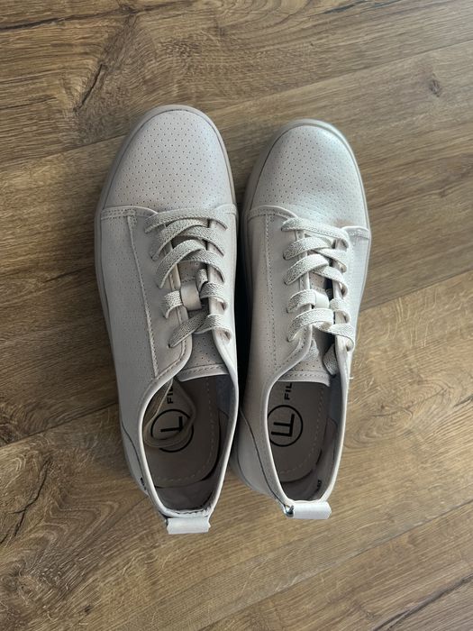 Buty damskie beżowe