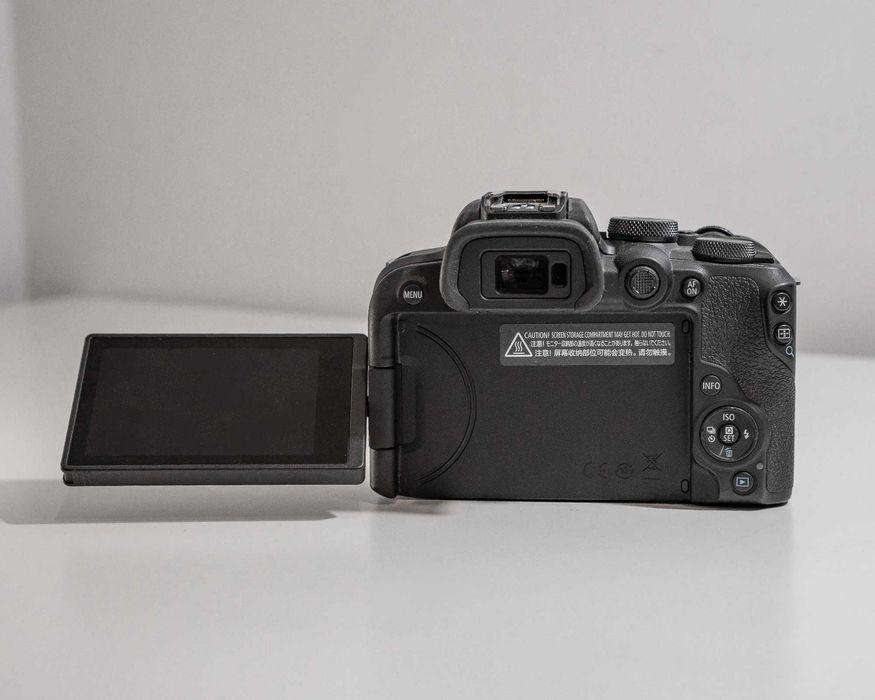 Canon R10 (Como Nova) + Canon 18-45 + Canon 10-18 + Adaptador EF-EOS R