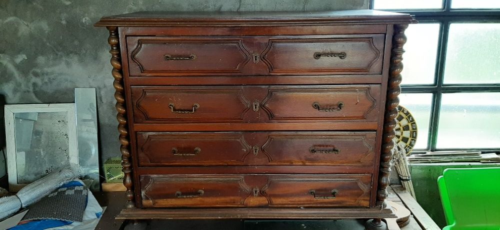 mobilia antiga de quarto casal